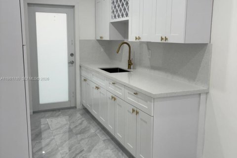 Apartment in Miami Beach, Florida 1 bedroom, 55.93 sq.m. № 2043012 - photo 4