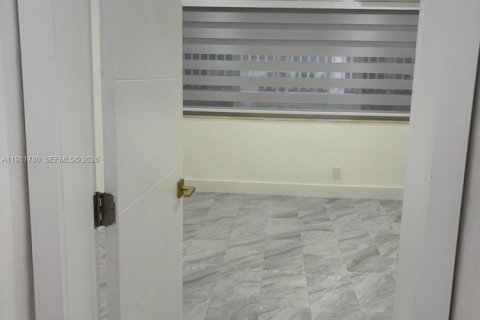 Apartment in Miami Beach, Florida 1 bedroom, 55.93 sq.m. № 2043012 - photo 9