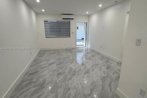 Apartment in Miami Beach, Florida 1 bedroom, 55.93 sq.m. № 2043012 - photo 5