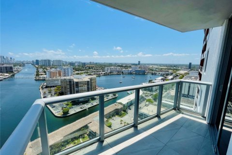 Copropriété à vendre à Hallandale Beach, Floride: 3 chambres, 161.37 m2 № 1697667 - photo 10
