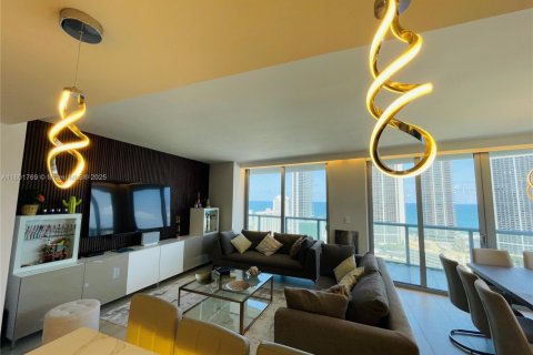 Copropriété à vendre à Hallandale Beach, Floride: 3 chambres, 161.37 m2 № 1697667 - photo 7