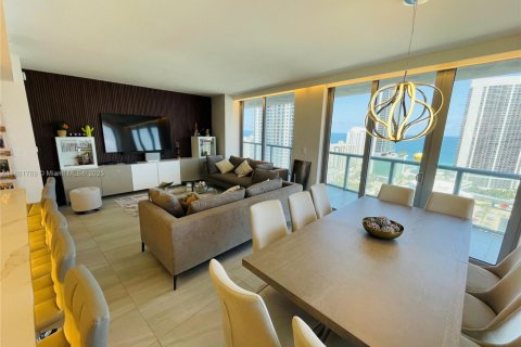 Copropriété à vendre à Hallandale Beach, Floride: 3 chambres, 161.37 m2 № 1697667 - photo 8