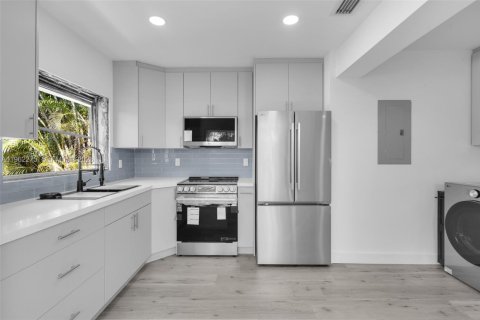 Купить виллу или дом в Майами-Лейкс, Флорида 2 спальни, 123.84м2, № 2024067 - фото 11