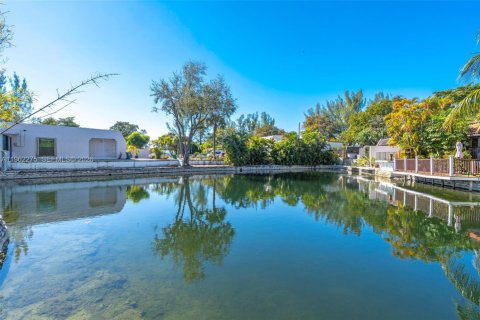 Купить виллу или дом в Майами-Лейкс, Флорида 2 спальни, 123.84м2, № 2024067 - фото 28