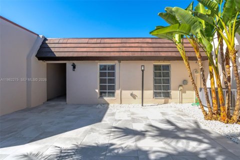 Купить виллу или дом в Майами-Лейкс, Флорида 2 спальни, 123.84м2, № 2024067 - фото 3