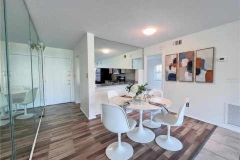 Copropriété à louer à Orlando, Floride: 2 chambres, 84.91 m2 № 2113827 - photo 3