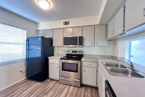 Copropriété à louer à Orlando, Floride: 2 chambres, 84.91 m2 № 2113827 - photo 8