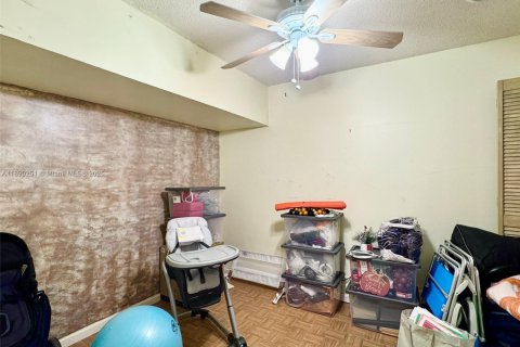Casa en venta en Miami, Florida, 4 dormitorios, 167.13 m2 № 1945736 - foto 22