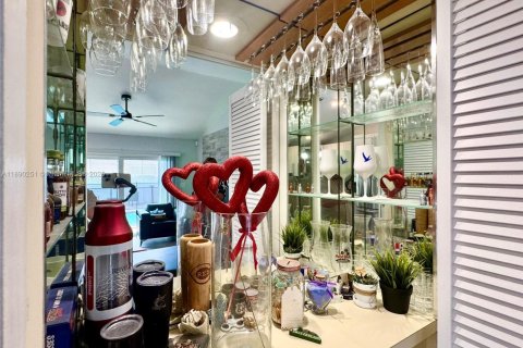 Casa en venta en Miami, Florida, 4 dormitorios, 167.13 m2 № 1945736 - foto 27