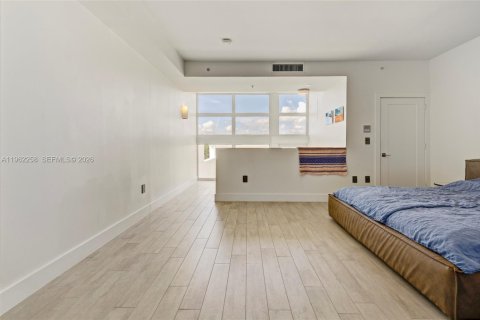 Townhouse in Miami Beach, Florida 3 bedrooms, 232.63 sq.m. № 2024861 - photo 24