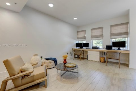 Townhouse in Miami Beach, Florida 3 bedrooms, 232.63 sq.m. № 2024861 - photo 4