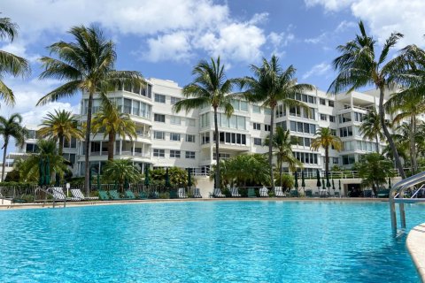 Condo in Palm Beach, Florida, 1 bedroom  № 2177689 - photo 9
