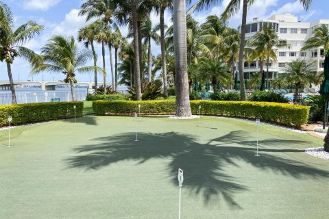 Condo in Palm Beach, Florida, 1 bedroom  № 2177689 - photo 7