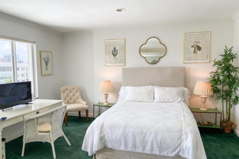 Condo in Palm Beach, Florida, 1 bedroom  № 2177689 - photo 2