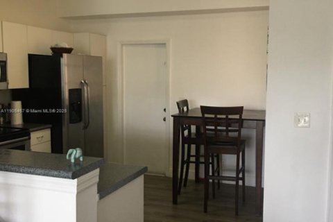 Townhouse in Weston, Florida 2 bedrooms, 105.07 sq.m. № 1956194 - photo 6