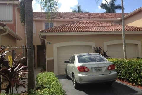 Townhouse in Weston, Florida 2 bedrooms, 105.07 sq.m. № 1956194 - photo 1