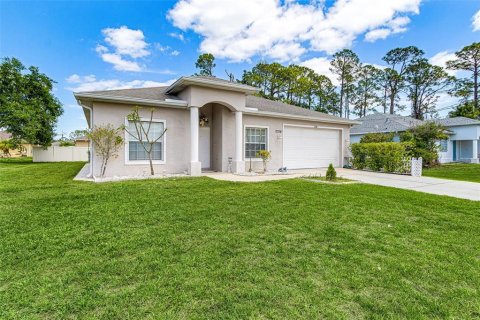 Casa en North Port, Florida 3 dormitorios, 147.9 m2 № 2120290