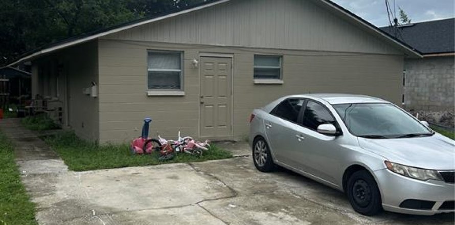 Immobilier commercial à Tampa, Floride 4 chambres, 133.78 m2 № 1893879