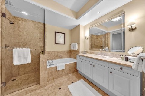 Condo in Miami, Florida, 1 bedroom  № 2081504 - photo 14