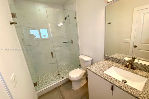 Adosado en alquiler en Hollywood, Florida, 3 dormitorios, 111.48 m2 № 2055474 - foto 19