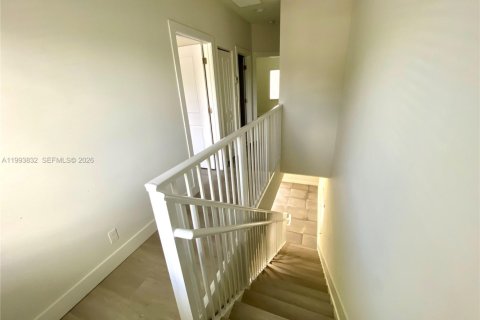 Adosado en alquiler en Hollywood, Florida, 3 dormitorios, 111.48 m2 № 2055474 - foto 10