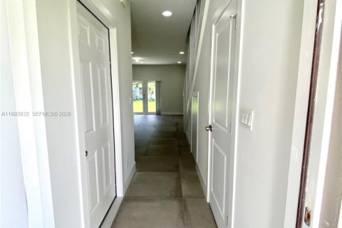 Adosado en alquiler en Hollywood, Florida, 3 dormitorios, 111.48 m2 № 2055474 - foto 5