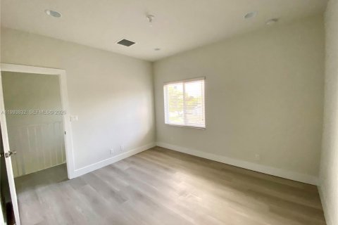 Adosado en alquiler en Hollywood, Florida, 3 dormitorios, 111.48 m2 № 2055474 - foto 16