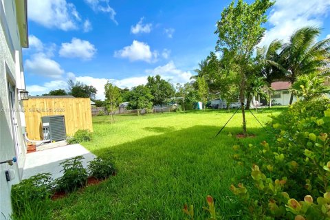 Adosado en alquiler en Hollywood, Florida, 3 dormitorios, 111.48 m2 № 2055474 - foto 20