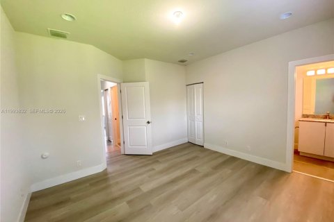 Adosado en alquiler en Hollywood, Florida, 3 dormitorios, 111.48 m2 № 2055474 - foto 17