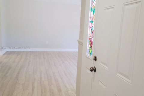 Villa ou maison à vendre à St. Lucie, Floride: 2 chambres, 118.91 m2 № 1927927 - photo 2