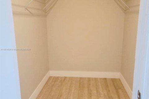 Villa ou maison à vendre à St. Lucie, Floride: 2 chambres, 118.91 m2 № 1927927 - photo 11