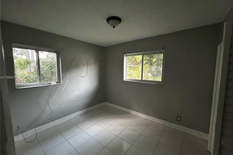Casa en alquiler en Lauderhill, Florida, 4 dormitorios, 101.45 m2 № 2056193 - foto 23