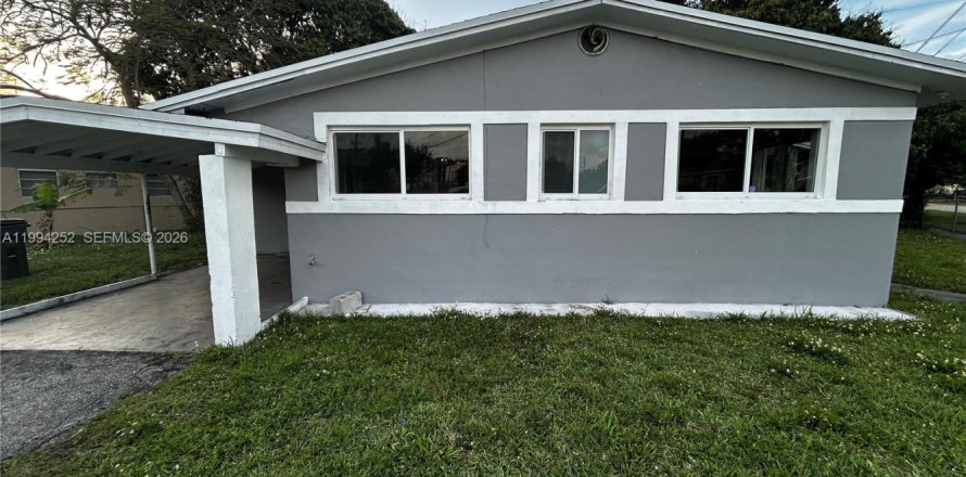 Casa en Lauderhill, Florida 4 dormitorios, 101.45 m2 № 2056193