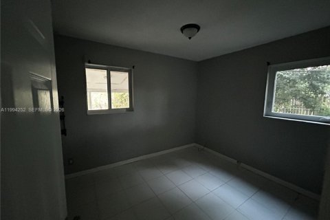 Casa en alquiler en Lauderhill, Florida, 4 dormitorios, 101.45 m2 № 2056193 - foto 19