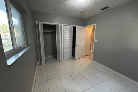 Casa en alquiler en Lauderhill, Florida, 4 dormitorios, 101.45 m2 № 2056193 - foto 30