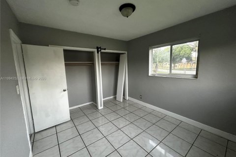 Casa en alquiler en Lauderhill, Florida, 4 dormitorios, 101.45 m2 № 2056193 - foto 17