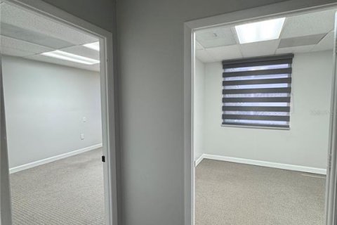 Propiedad comercial en alquiler en Tampa, Florida, 2912.67 m2 № 1717156 - foto 7