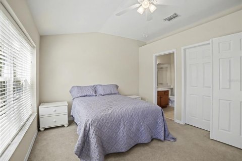 Townhouse in Valrico, Florida 3 bedrooms, 135.73 sq.m. № 2145404 - photo 12