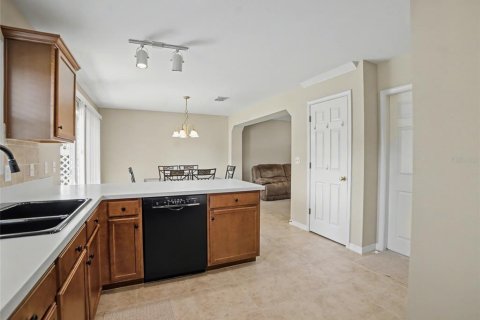 Townhouse in Valrico, Florida 3 bedrooms, 135.73 sq.m. № 2145404 - photo 9