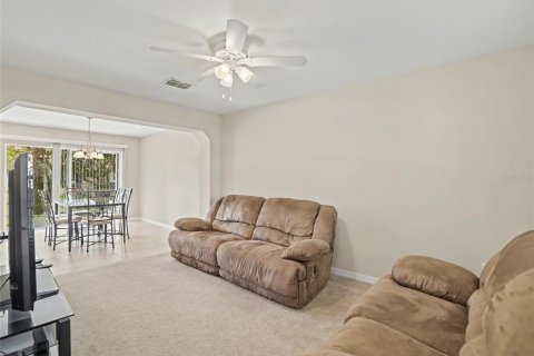 Townhouse in Valrico, Florida 3 bedrooms, 135.73 sq.m. № 2145404 - photo 4