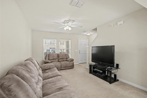 Townhouse in Valrico, Florida 3 bedrooms, 135.73 sq.m. № 2145404 - photo 5