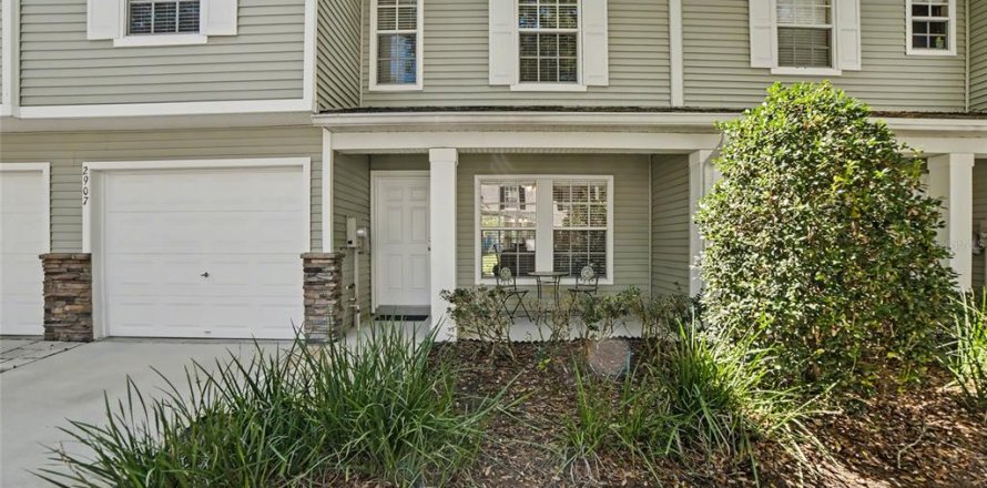 Townhouse in Valrico, Florida 3 bedrooms, 135.73 sq.m. № 2145404