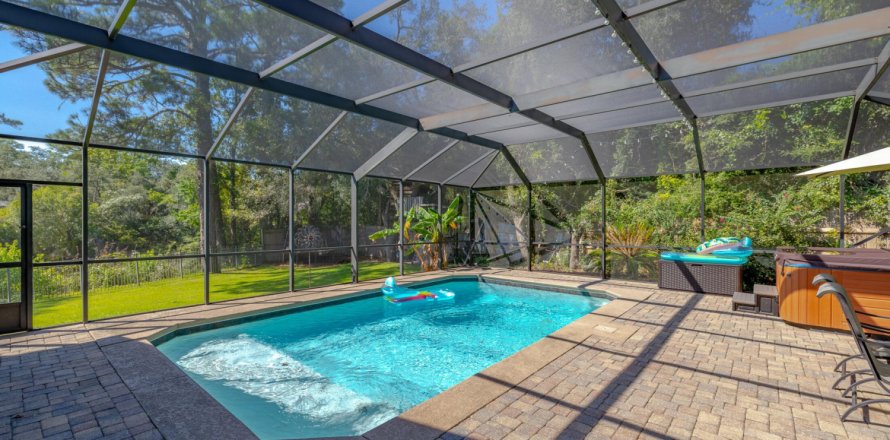 House in Niceville, Florida 7 bedrooms, 492.66 sq.m. № 558636