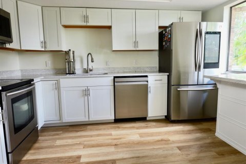 Townhouse in Altamonte Springs, Florida 3 bedrooms, 129.88 sq.m. № 2420556 - photo 11