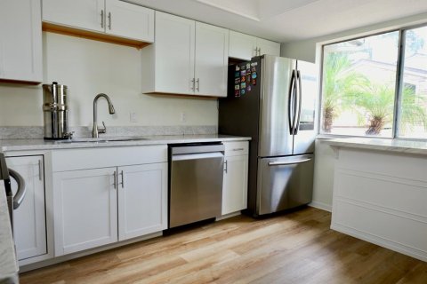 Townhouse in Altamonte Springs, Florida 3 bedrooms, 129.88 sq.m. № 2420556 - photo 12