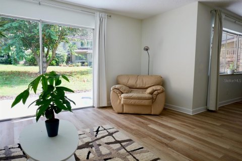 Townhouse in Altamonte Springs, Florida 3 bedrooms, 129.88 sq.m. № 2420556 - photo 9