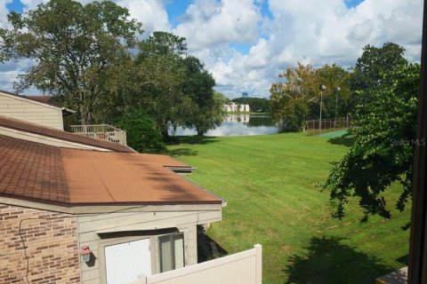 Townhouse in Altamonte Springs, Florida 3 bedrooms, 129.88 sq.m. № 2420556 - photo 7