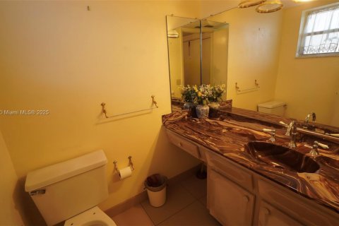 Condo in Lauderdale Lakes, Florida, 1 bedroom № 2016874 - photo 5