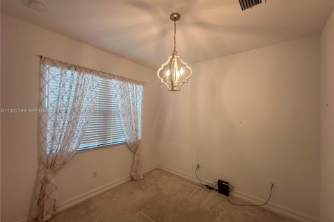 Touwnhouse à louer à Pembroke Pines, Floride: 4 chambres, 178.28 m2 № 1976883 - photo 19