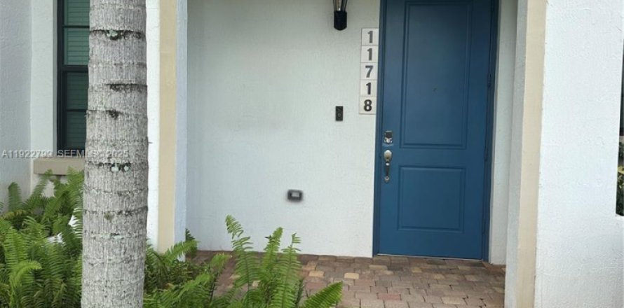 Touwnhouse à Pembroke Pines, Floride 4 chambres, 178.28 m2 № 1976883